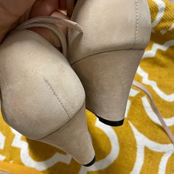 New with tag - Anthropologie cut-out shoes - Picture 2 of 5